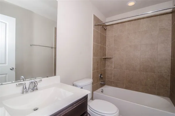 $2,300 | 15607 Granite Mountain Trail, Houston, TX 77049