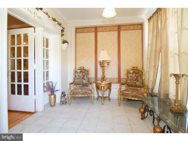 5122 Gainor Road Philadelphia, PA 19131 - Photo 4 of 25 Gallery Image 4
