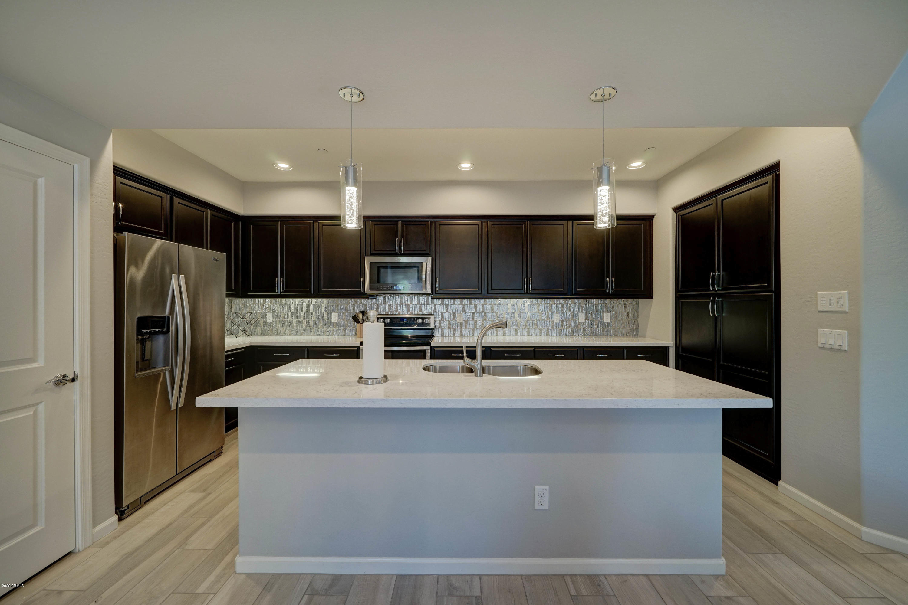 3935 East Rough Rider Road, Unit 1267 Phoenix, AZ 85050 - Photo 7 of 34 Kitchen