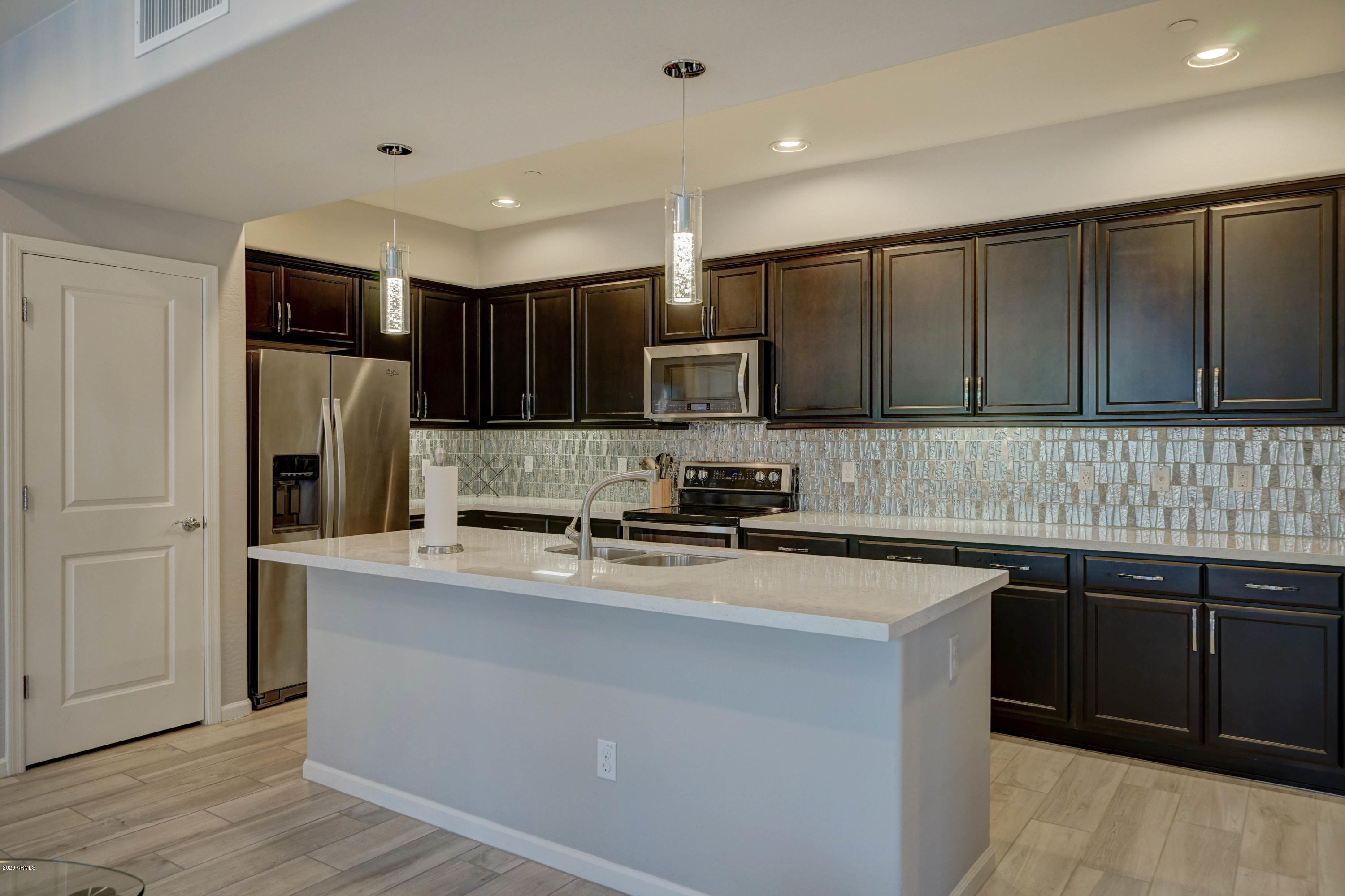 3935 East Rough Rider Road, Unit 1267 Phoenix, AZ 85050 - Photo 10 of 34 Kitchen