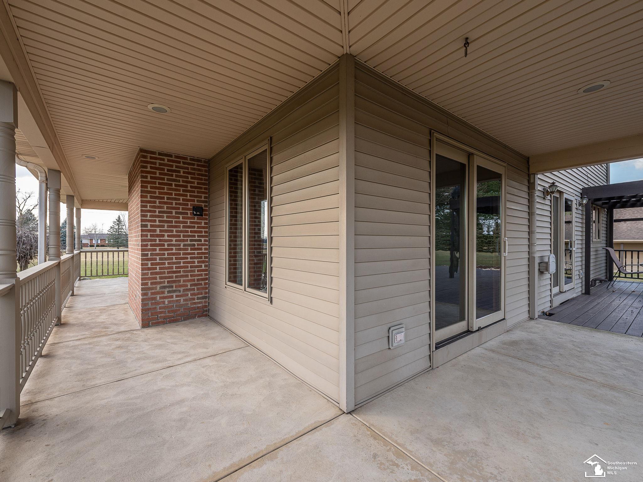 2420 Baldwin Road Monroe, MI 48162 - Photo 8 of 85