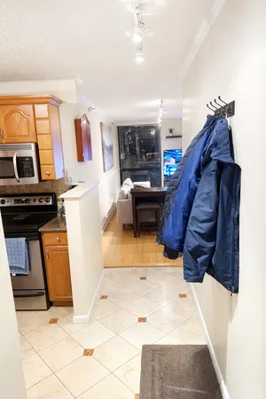 $2,250 | 1122 North Clark Street, Unit 904, Chicago, IL 60610