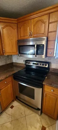 $2,250 | 1122 North Clark Street, Unit 904, Chicago, IL 60610