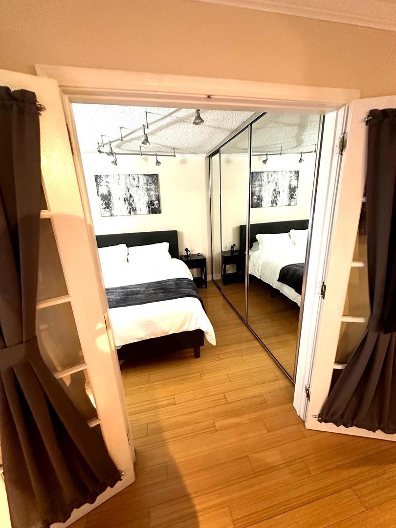 1122 North Clark Street, Unit 904 Chicago, IL 60610 - Photo 10 of 15