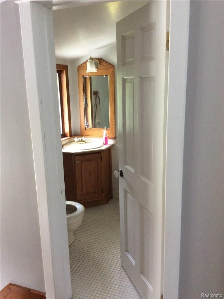 3444 Ray Road Holly, MI 48442 - Photo 44 of 62 upstairs bath
