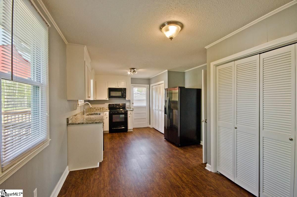 628 Jonesville Road Simpsonville, SC 29681 - Photo 5 of 24 Gallery Image 5