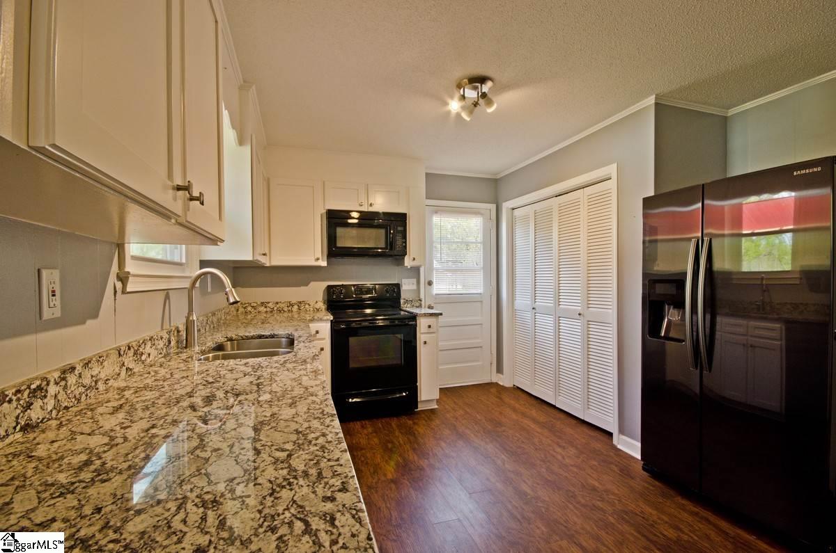 628 Jonesville Road Simpsonville, SC 29681 - Photo 6 of 24 Gallery Image 6