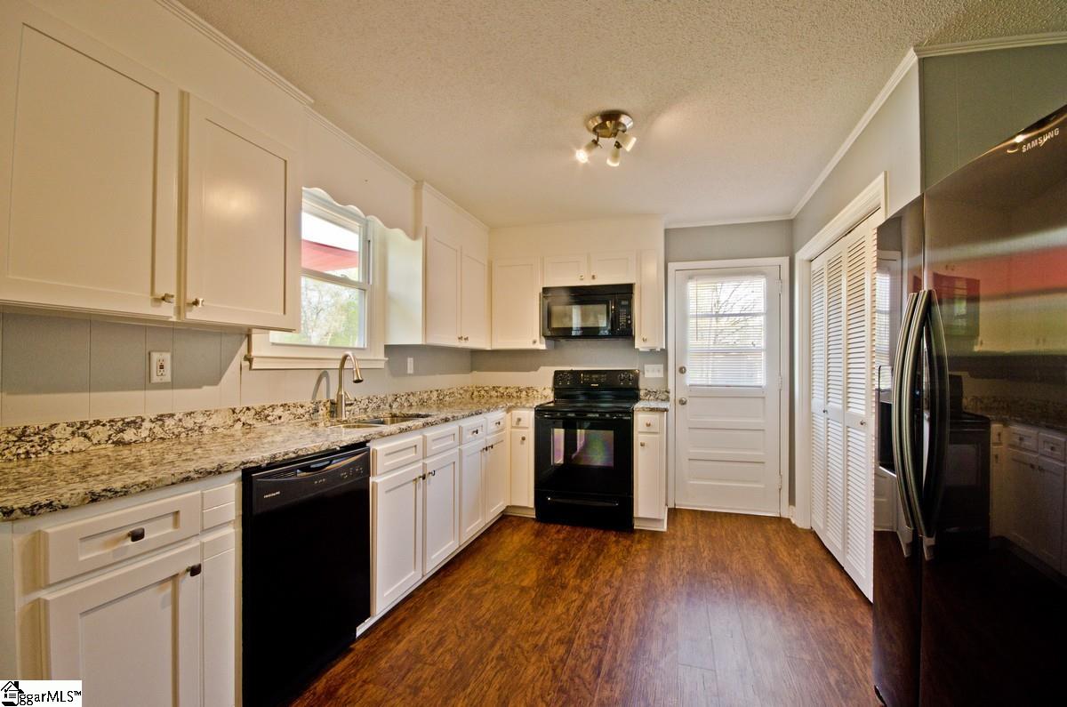 628 Jonesville Road Simpsonville, SC 29681 - Photo 7 of 24 Gallery Image 7