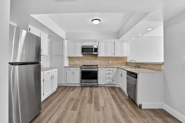 $3,900 | 22847 Ironwedge Drive, Boca Raton, FL 33433