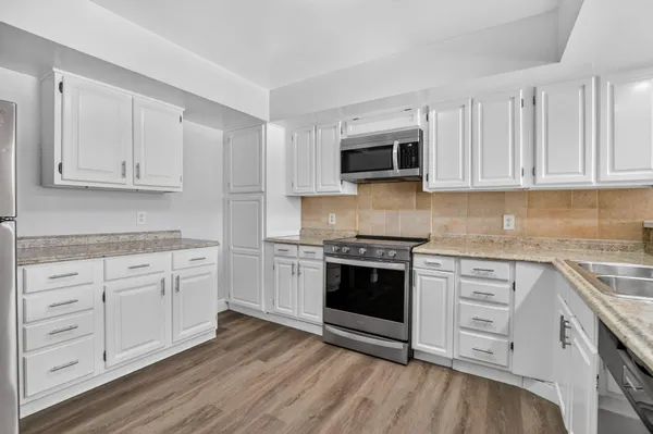 $3,900 | 22847 Ironwedge Drive, Boca Raton, FL 33433