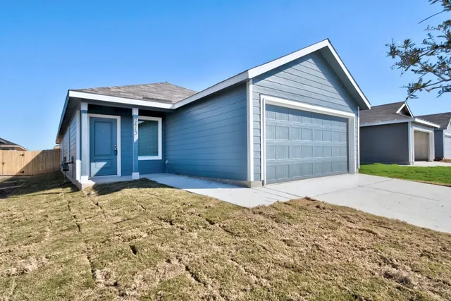 $1,500 | 2413 Legends Creek, New Braunfels, TX 78130