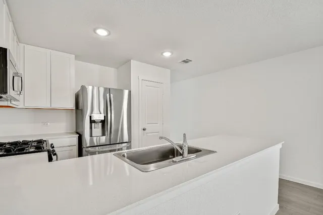 $1,500 | 2413 Legends Creek, New Braunfels, TX 78130