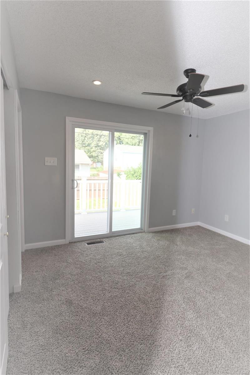 7352 Mexico Road St. Peters, MO 63376 - Photo 14 of 22
