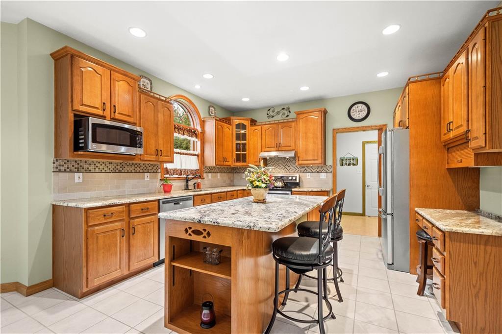 216 Seminole Trail Butler, PA 16001 - Photo 6 of 41 Gallery Image 6