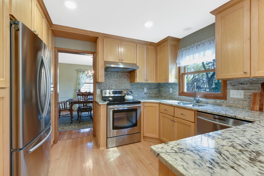 6525 Gleason Road Edina, MN 55439 - Photo 14 of 43