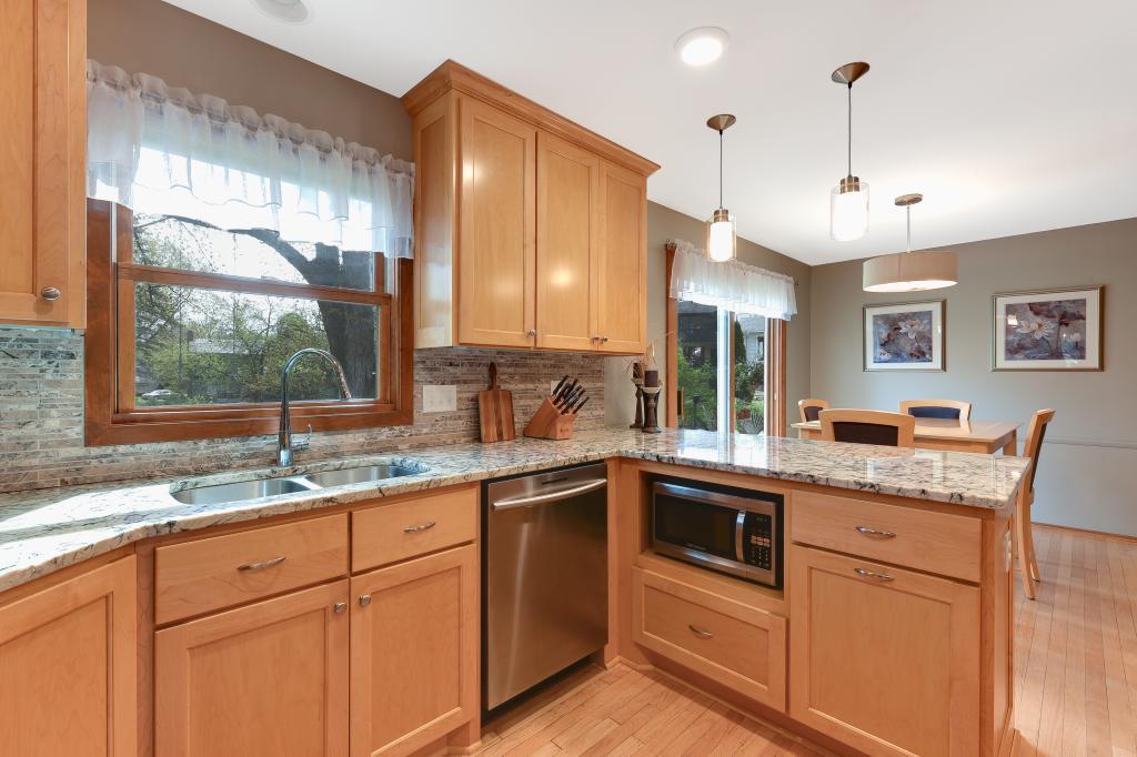 6525 Gleason Road Edina, MN 55439 - Photo 15 of 43