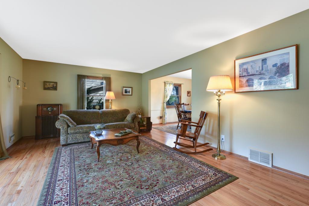6525 Gleason Road Edina, MN 55439 - Photo 8 of 43