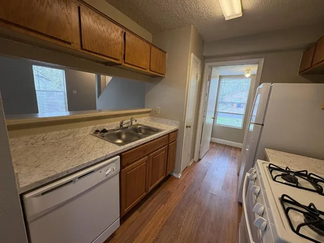 $950 | 9609 Bear Paw Trail, Unit A, Del Valle, TX 78617