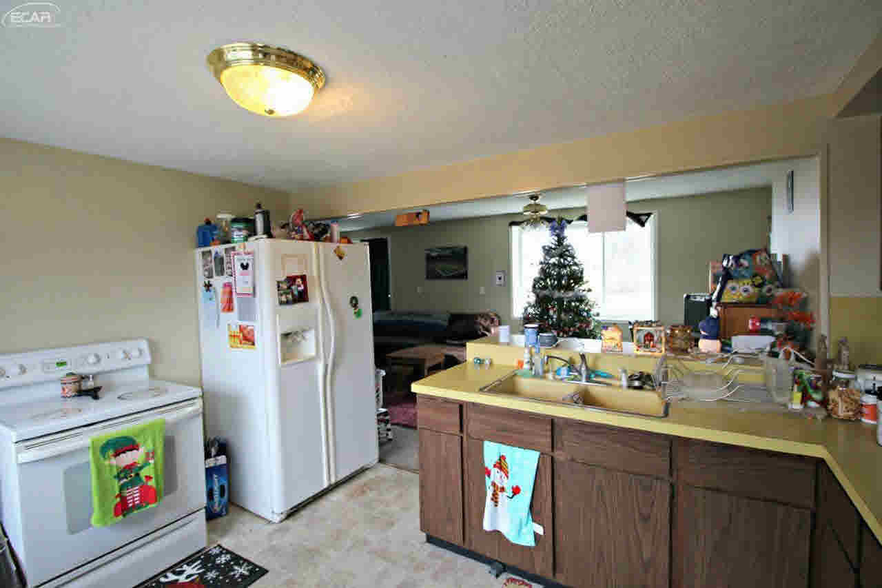 3994 Merwin Road Lapeer, MI 48446 - Photo 5 of 14 20454447-4.JPG