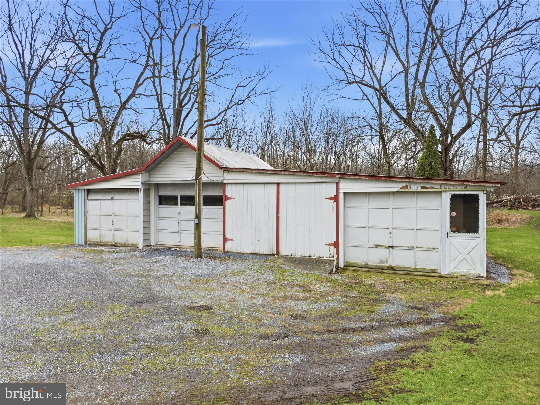 1376 Nolts Road Chambersburg, PA 17202 - Photo 8 of 64 Garage