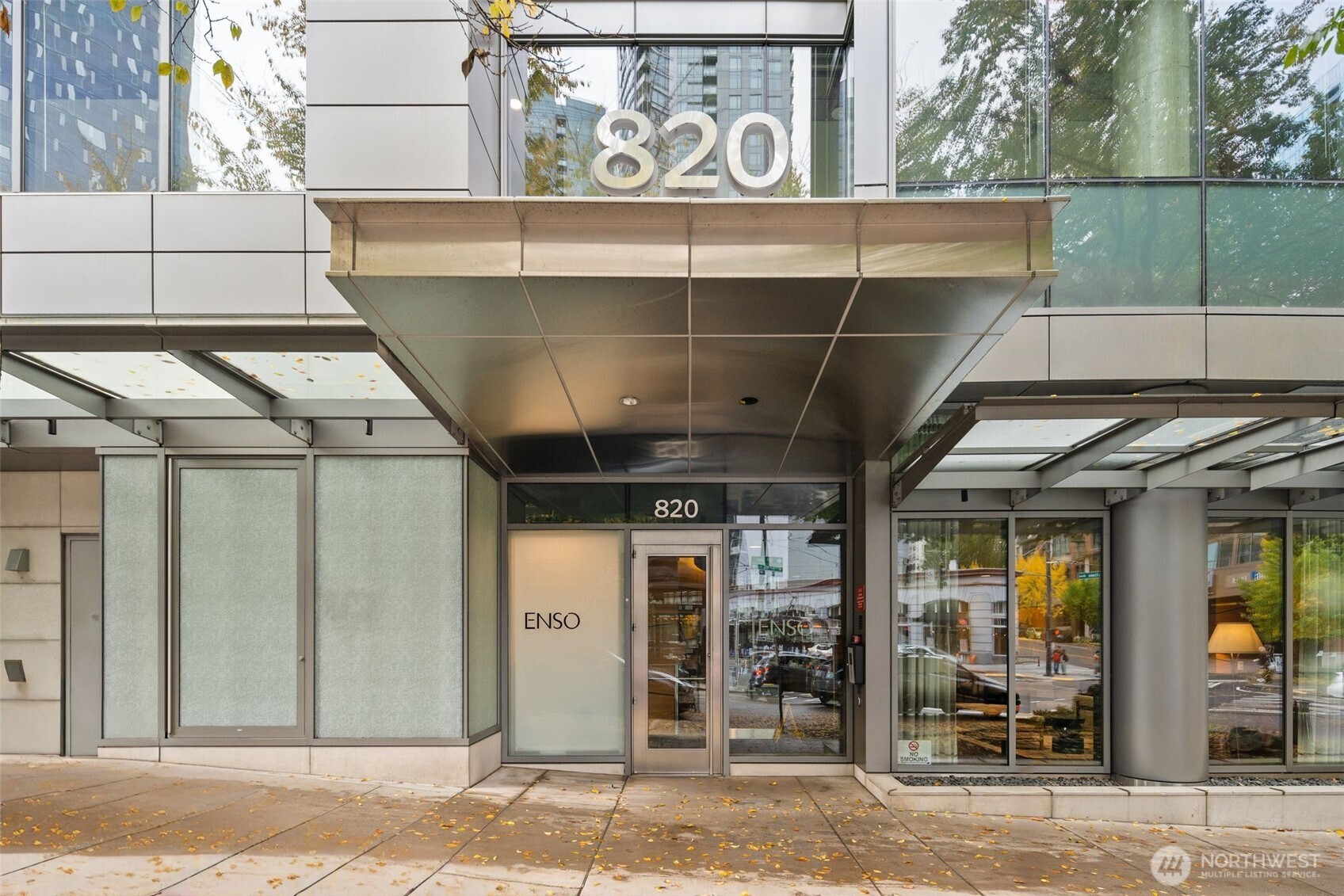 820 Blanchard Street, Unit 1301 Seattle, WA 98121 - Photo 27 of 29 a view of a garage