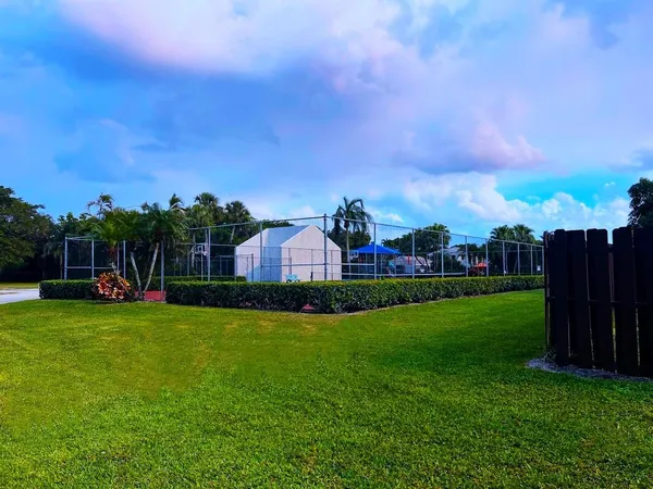 $2,500 | 16258 Peach Way, Delray Beach, FL 33484