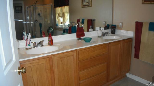 3217 Fox Hill Road Easton, PA 18045 - Photo 15 of 35 Gallery Image 15