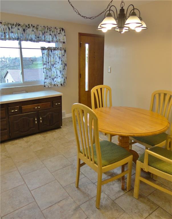 248 Marshall Road Oakdale, PA 15071 - Photo 3 of 21 Eat in kitchen area
