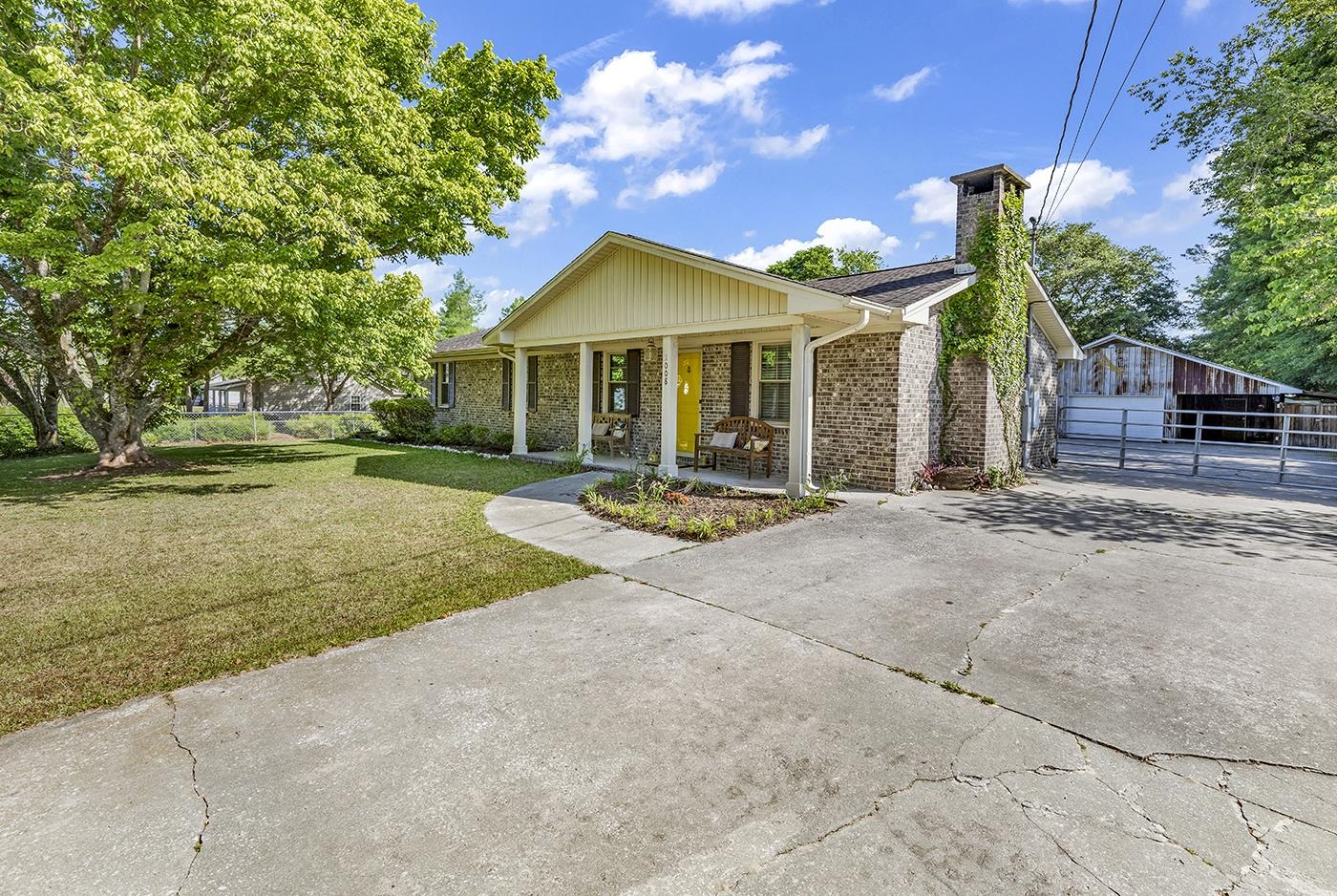 1008 Oakley Street Georgetown, SC 29440 - Photo 1 of 39