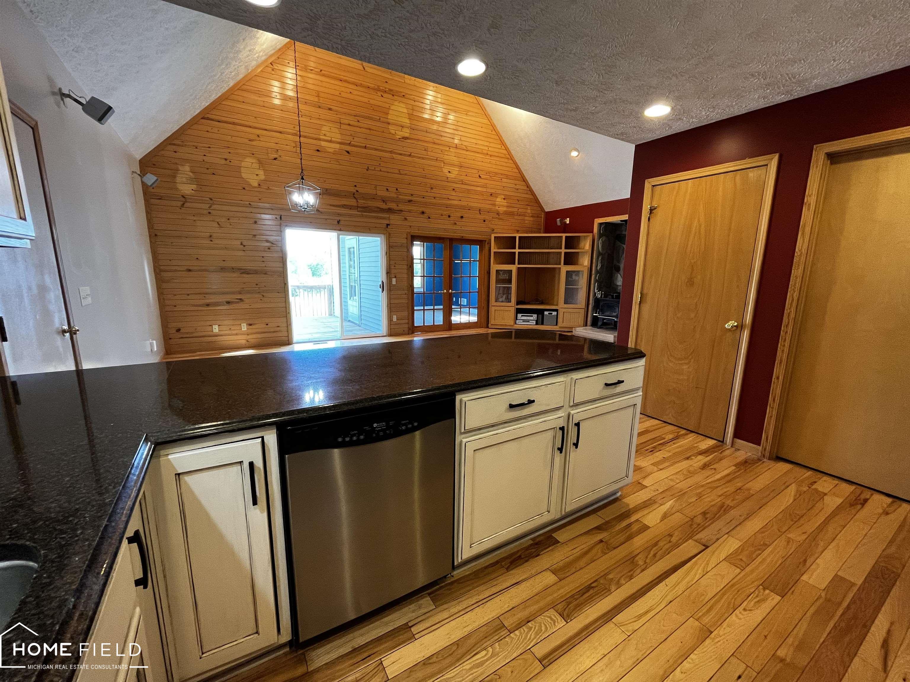 8387 Simpson Road Ovid, MI 48866 - Photo 4 of 32