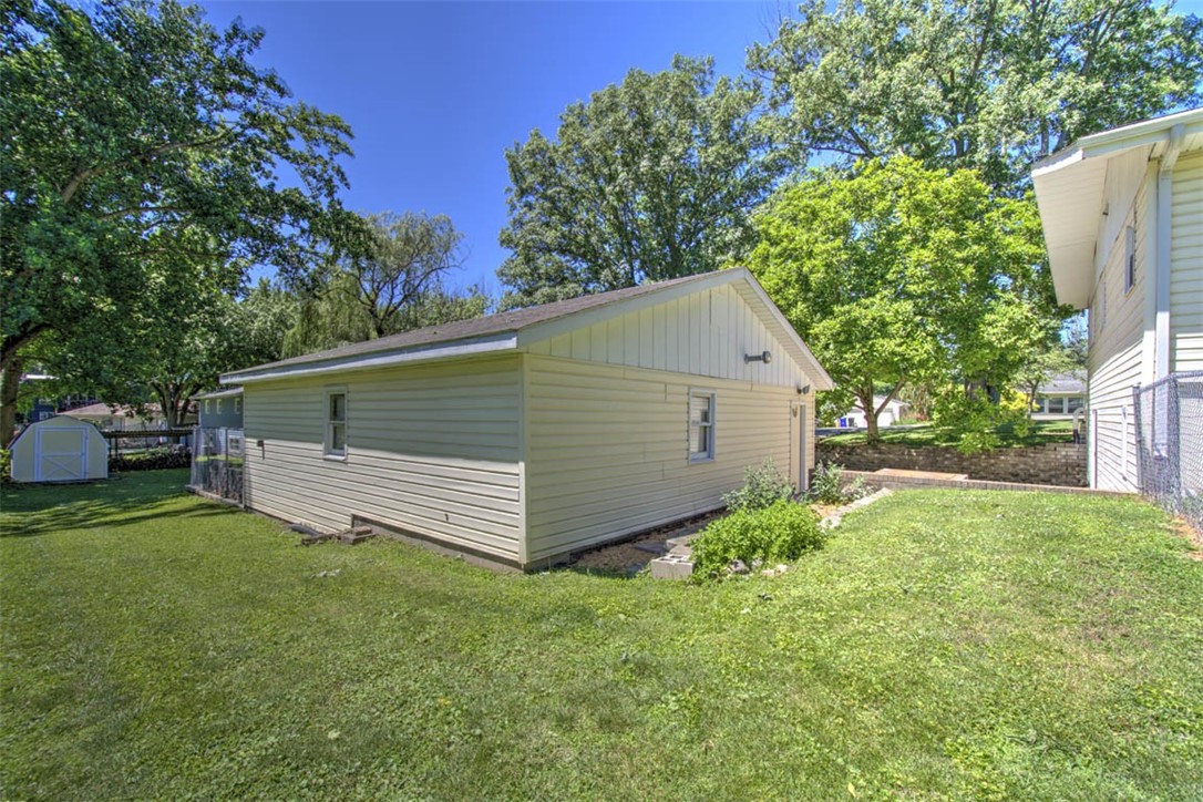 24 Circle Drive Decatur, IL 62521 - Photo 35 of 41
