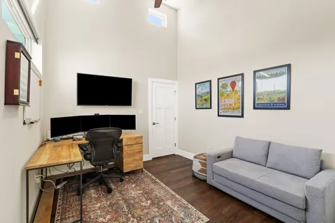 $4,750 | 807 Nicholson Street, Houston, TX 77007