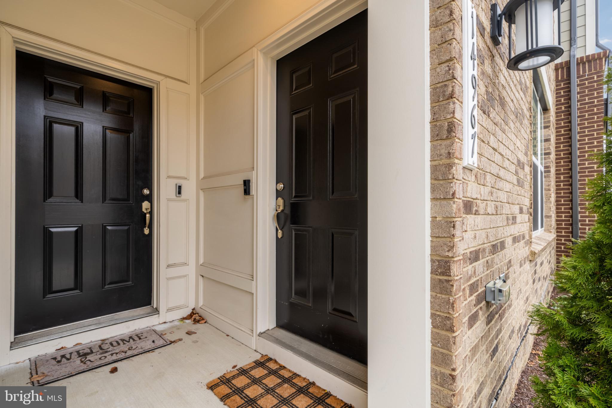 14967 River Walk Way Woodbridge, VA 22191 - Photo 32 of 38 Covered front entryway