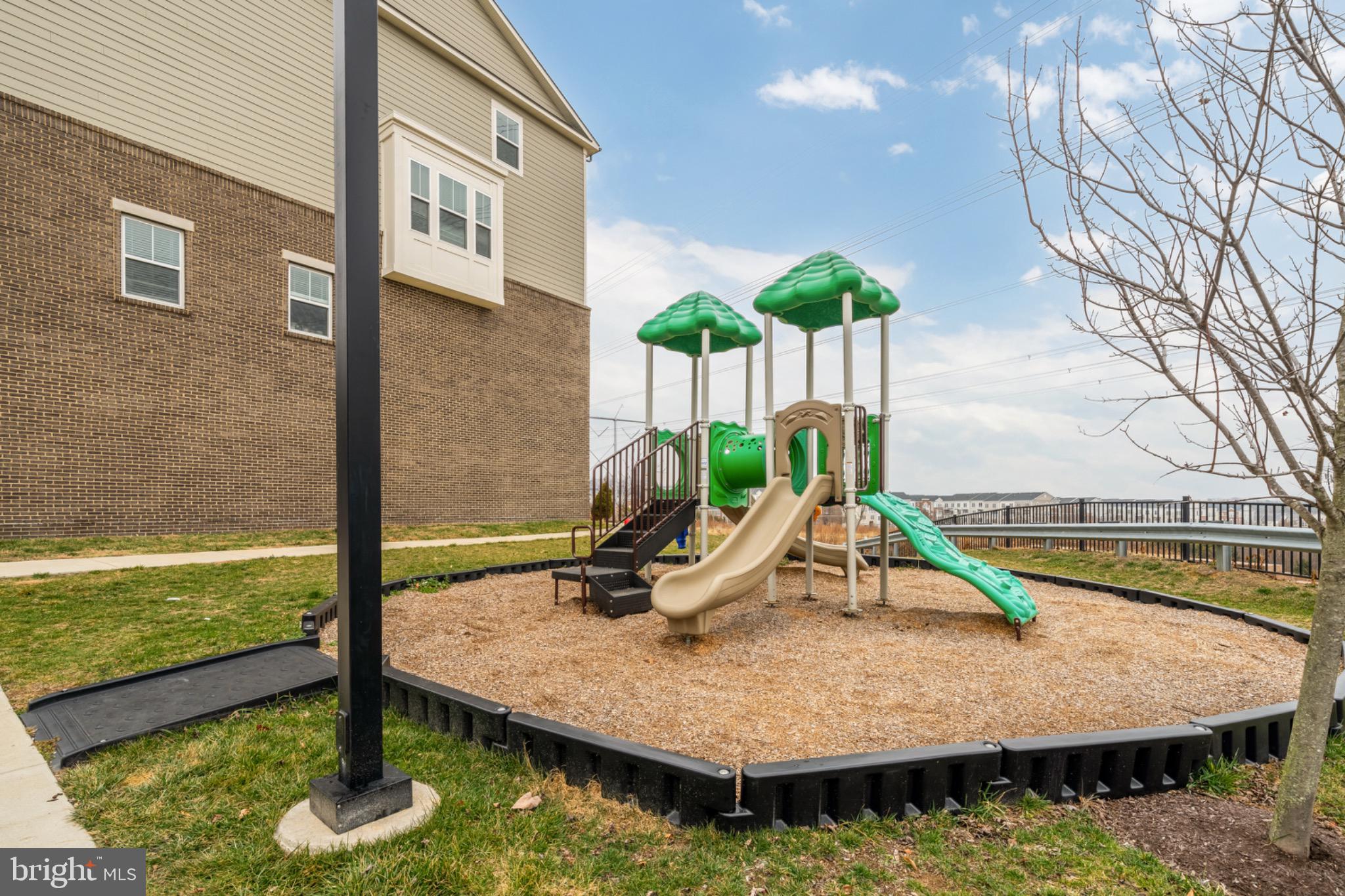 14967 River Walk Way Woodbridge, VA 22191 - Photo 36 of 38 Playful outdoor space