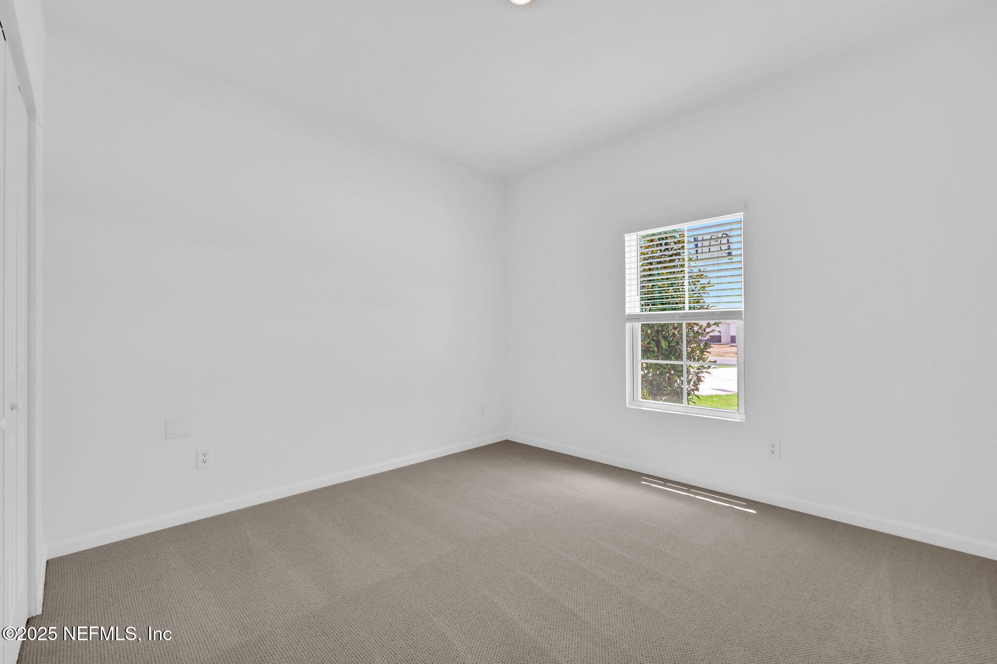 44 Martos Court St. Augustine, FL 32095 - Photo 28 of 40 an empty room with a window