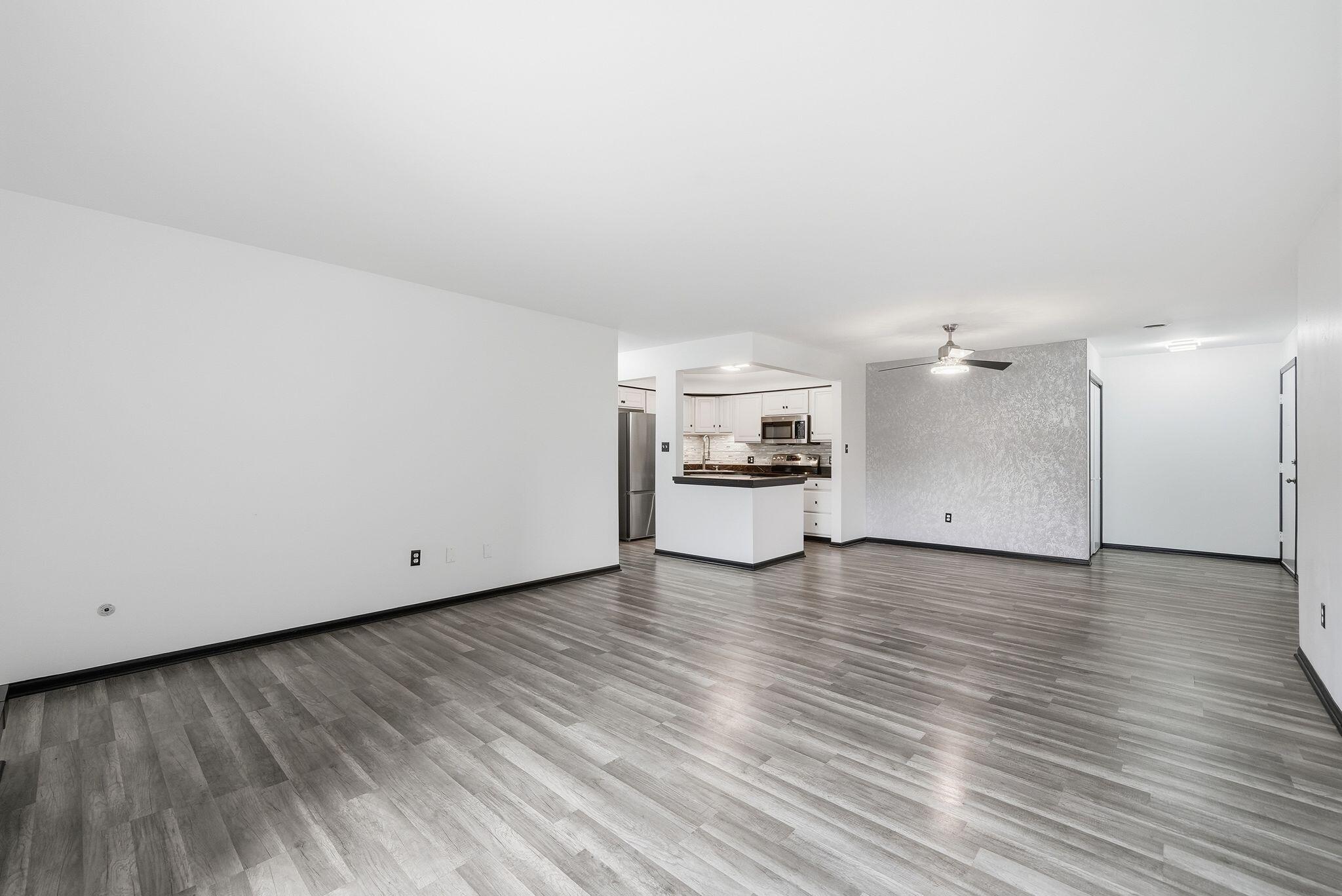 2023 West 45th Street, Unit 104 Highland, IN 46322 - Photo 7 of 22 2048x1368