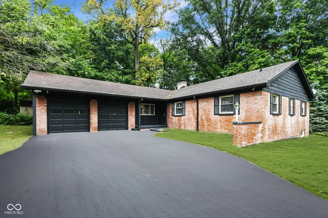 $382,999 | 9202 Sherwood Lane, Indianapolis, IN 46240