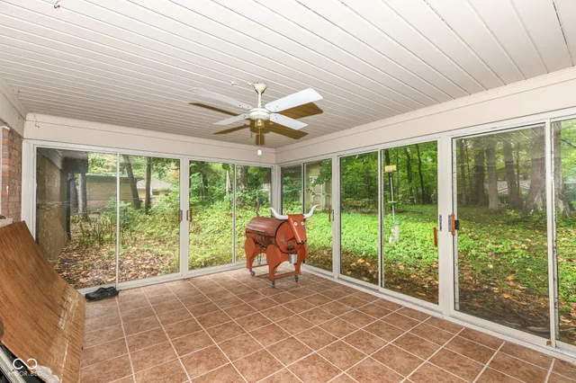 $382,999 | 9202 Sherwood Lane, Indianapolis, IN 46240