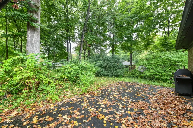 $382,999 | 9202 Sherwood Lane, Indianapolis, IN 46240