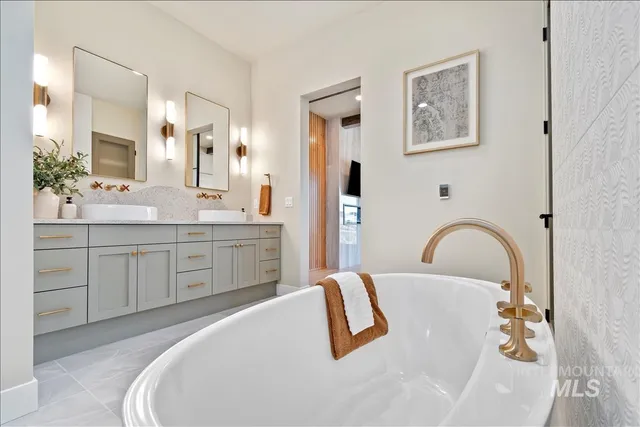 $2,395,000 | 3491 North Templeton Way, Eagle, ID 83616