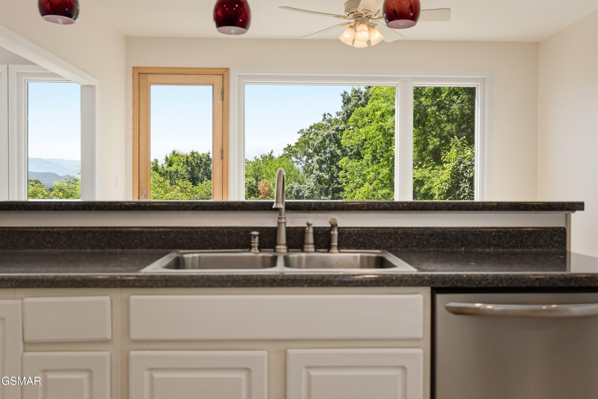 151 Ruth Lane Sevierville, TN 37862 - Photo 12 of 47 Gallery Image 12