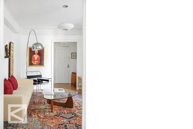 $635,000 | 150 East 93rd Street, Unit 10D | Upper East Side