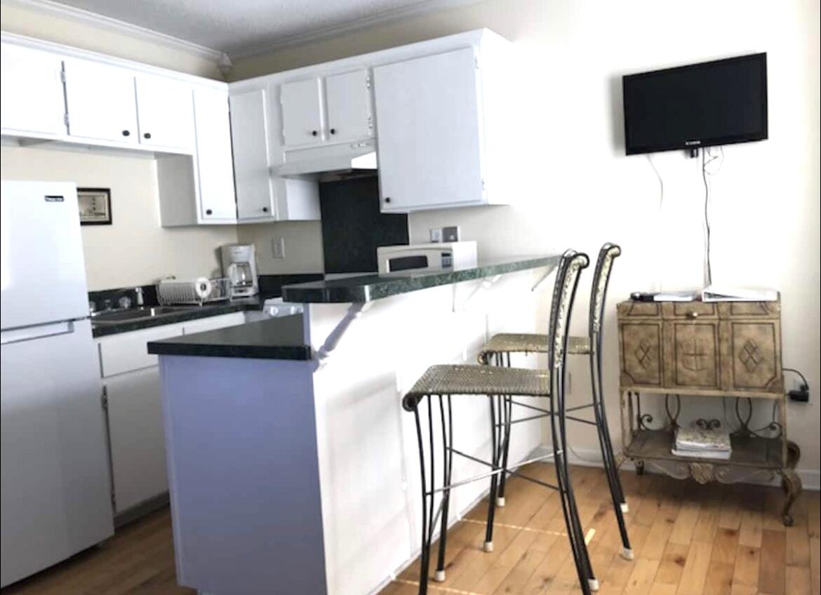 16 Center Street, Unit 1 Folly Beach, SC 29439 - Photo 11 of 18 29C8E1DF-EEE5-4EB7-A098-C97A70B4E0B7