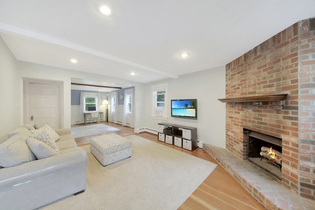 153 Parker Road Framingham, MA 01702 - Photo 3 of 29 Gallery Image 3