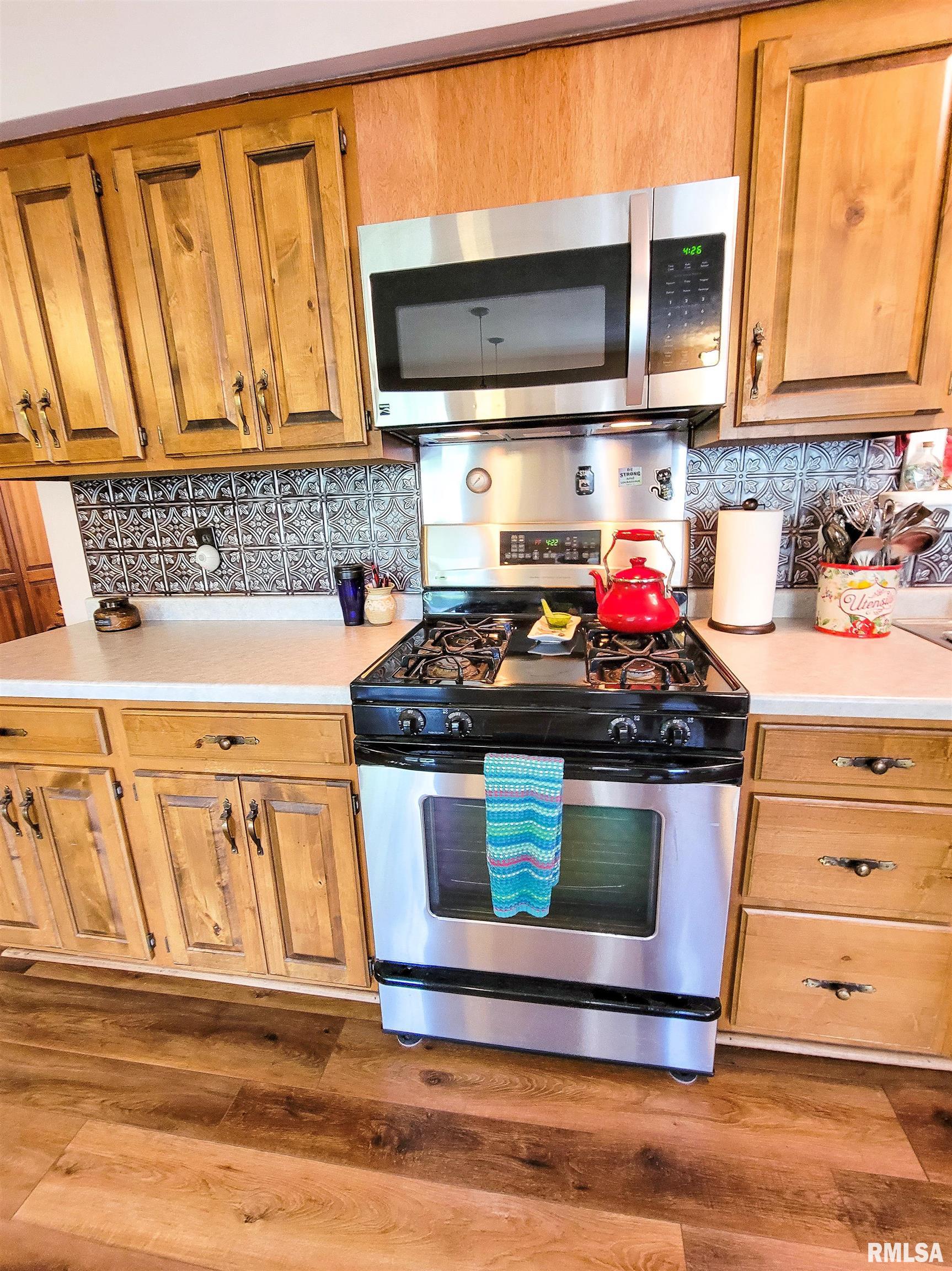 4 Sunset Drive Flora, IL 62839 - Photo 18 of 61