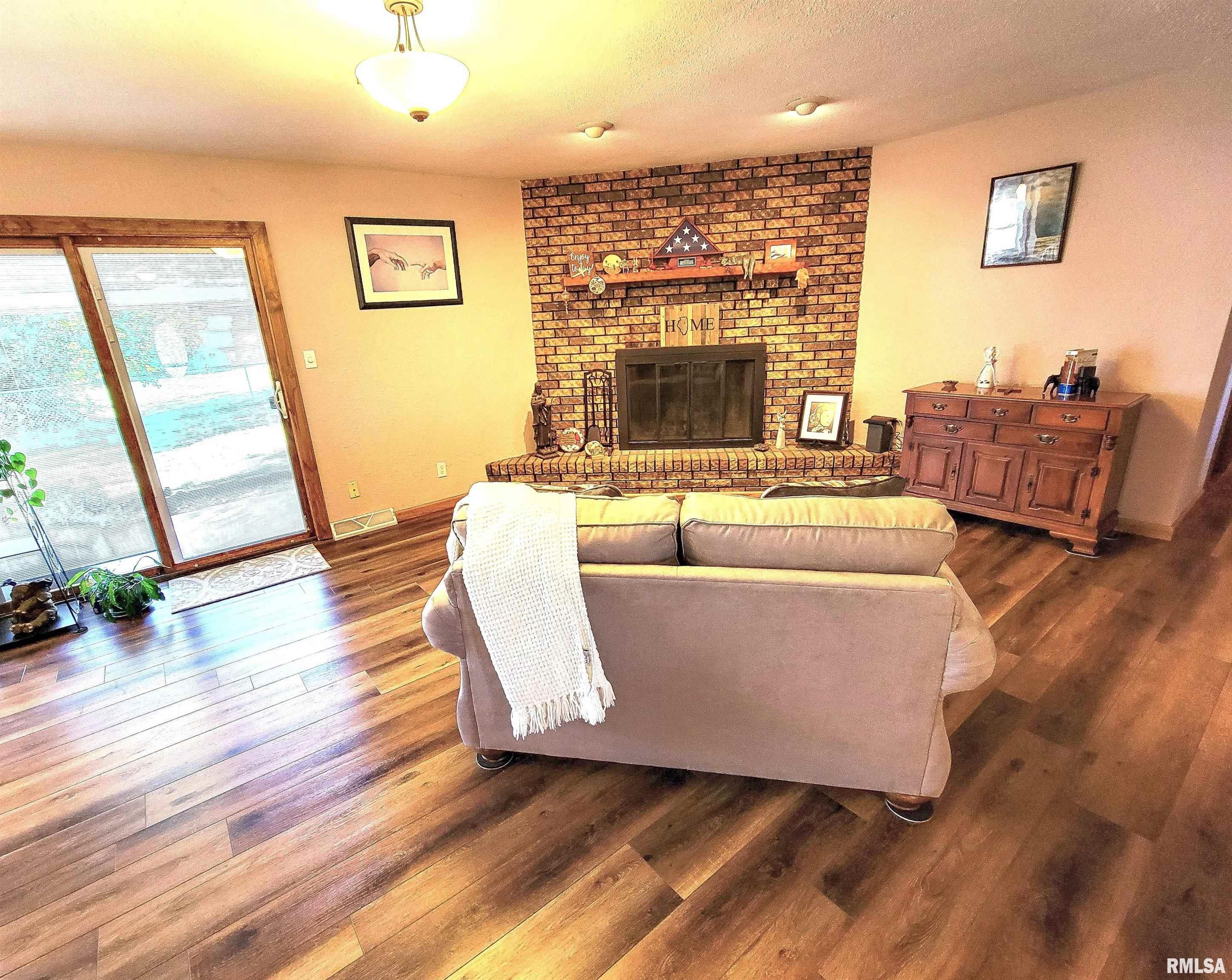 4 Sunset Drive Flora, IL 62839 - Photo 23 of 61