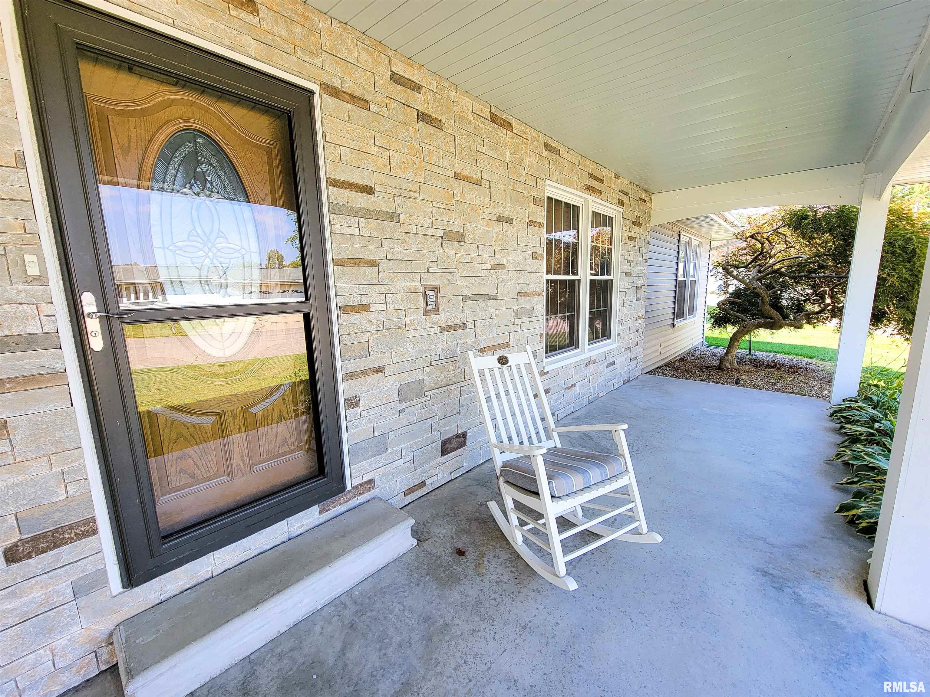 4 Sunset Drive Flora, IL 62839 - Photo 5 of 61