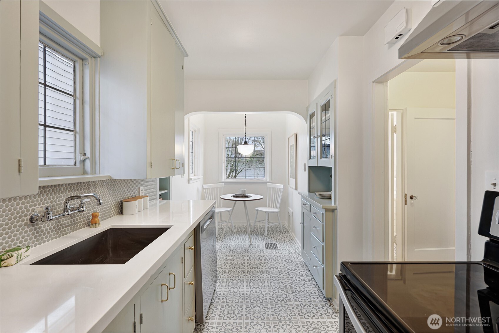 4001 Northeast 57th Street Seattle, WA 98105 - Photo 9 of 21