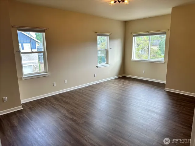 $3,700 | 2126 Northeast 12th Street, Renton, WA 98056