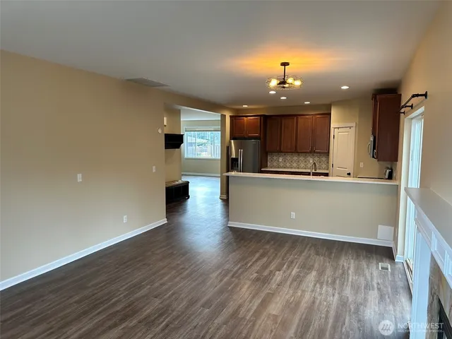 $3,700 | 2126 Northeast 12th Street, Renton, WA 98056